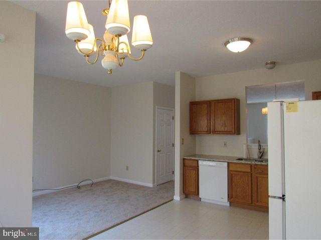 421 WOODSTOCK LN, Wilmington, DE 19808
