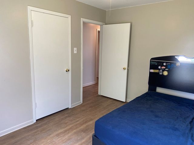 421 Lake Dr, Kerrville, TX 78028
