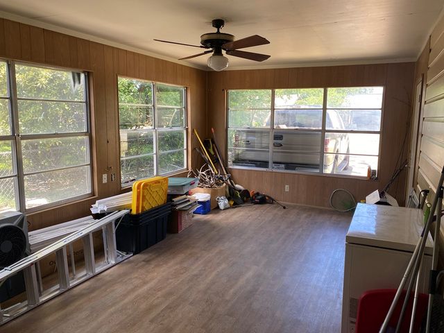 421 Lake Dr, Kerrville, TX 78028
