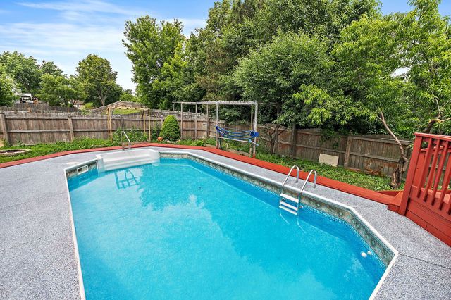 25 Magnolia Drive, Streamwood, IL 60107