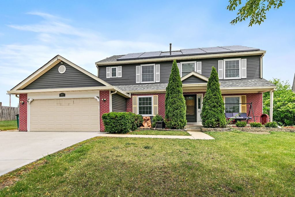 25 Magnolia Drive, Streamwood, IL 60107