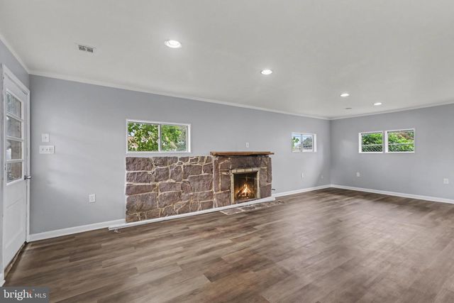 128 HENRY RD, Enola, PA 17025