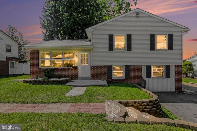 128 HENRY RD, Enola, PA 17025