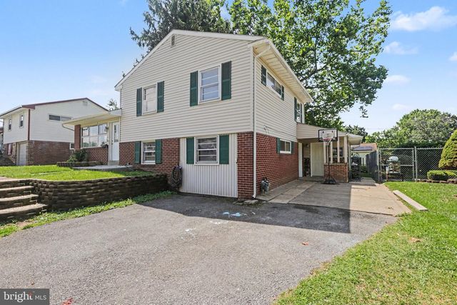 128 HENRY RD, Enola, PA 17025