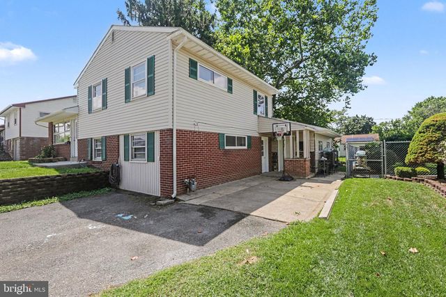 128 HENRY RD, Enola, PA 17025
