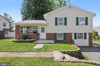 128 HENRY RD, Enola, PA 17025
