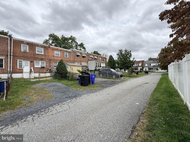 3082 W COURT AVE, Claymont, DE 19703