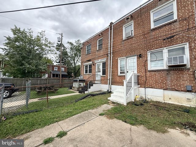 3082 W COURT AVE, Claymont, DE 19703