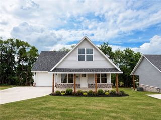 348 LaVona Lane, Huntsville, AR 72740