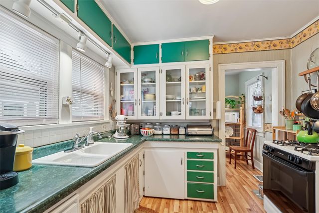 1343 43rd Street, Des Moines, IA 50311