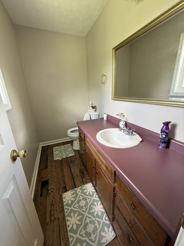 242 Kay Cir, Lafayette, TN 37083