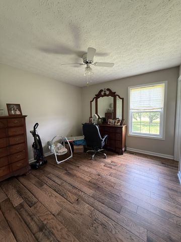 242 Kay Cir, Lafayette, TN 37083