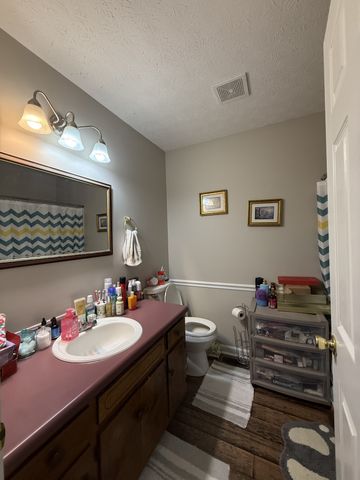 242 Kay Cir, Lafayette, TN 37083