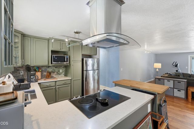 60282 Pawnee Lane, Bend, OR 97702