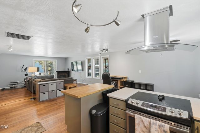 60282 Pawnee Lane, Bend, OR 97702