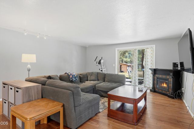 60282 Pawnee Lane, Bend, OR 97702