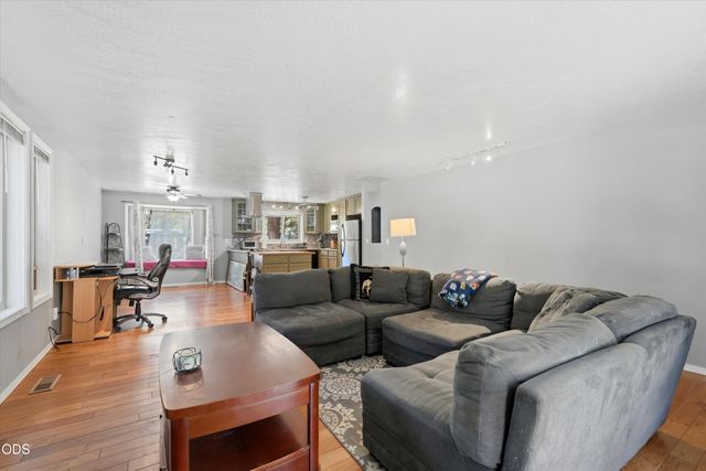 60282 Pawnee Lane, Bend, OR 97702