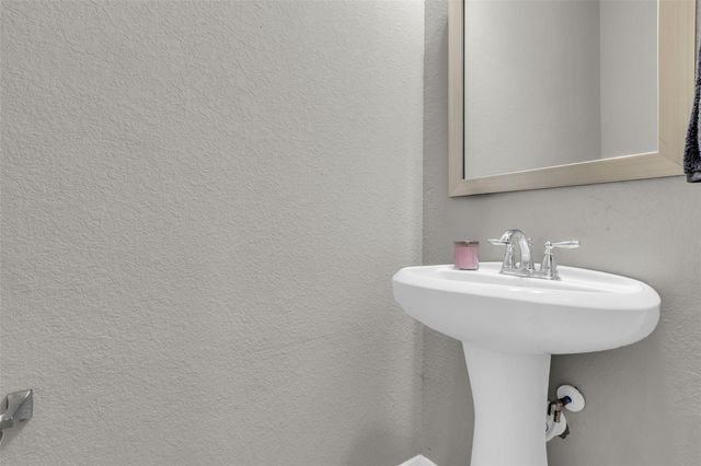 2627 Settler Hill Drive, Fresno, TX 77545