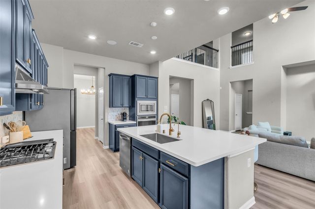 2627 Settler Hill Drive, Fresno, TX 77545