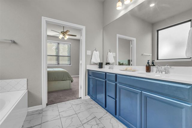 2627 Settler Hill Drive, Fresno, TX 77545