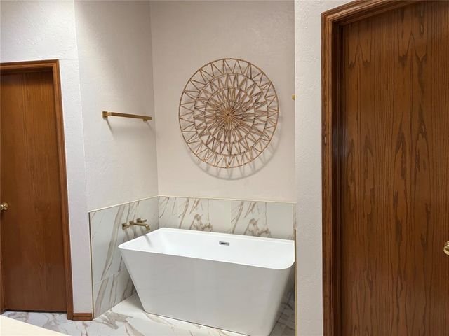 52 Kin-Ville Road, Shawnee, OK 74804