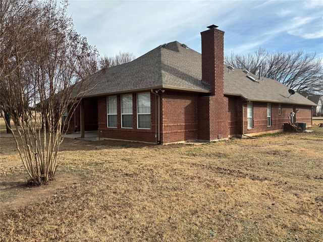 52 Kin-Ville Road, Shawnee, OK 74804