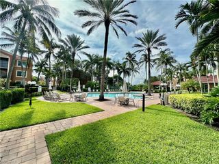 1230 Reserve WAY 304, Naples, FL 34105