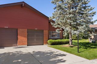 142 Virginia Court, Streamwood, IL 60107