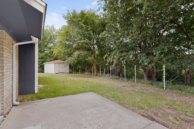 424 Ferenz Avenue, Crowley, TX 76036