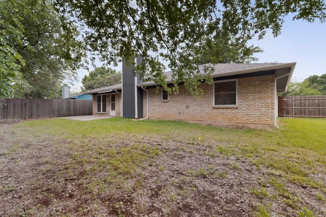 424 Ferenz Avenue, Crowley, TX 76036