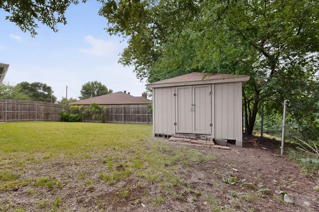 424 Ferenz Avenue, Crowley, TX 76036