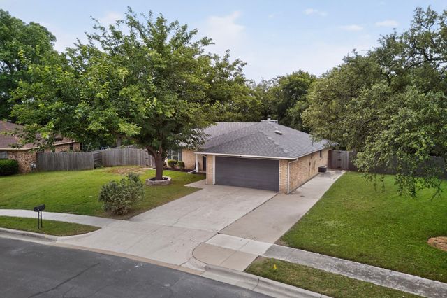 424 Ferenz Avenue, Crowley, TX 76036