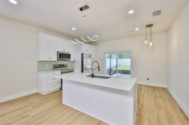 1007 GRAND CANYON DRIVE, Valrico, FL 33594