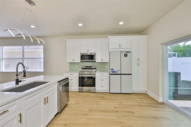 1007 GRAND CANYON DRIVE, Valrico, FL 33594