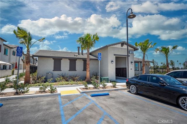 19300 Monticello Grove Way, Riverside, CA 92507