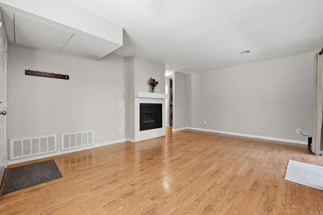 10331 Azuaga Street 231, San Diego, CA 92129