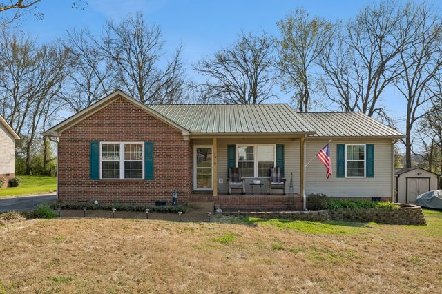 2910 Edge Park Ct, Columbia, TN 38401