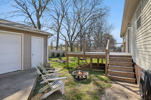 2910 Edge Park Ct, Columbia, TN 38401