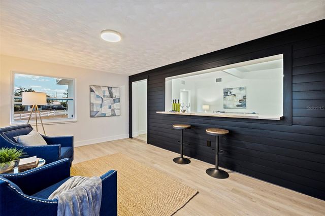 1235 45TH STREET N, St Petersburg, FL 33713