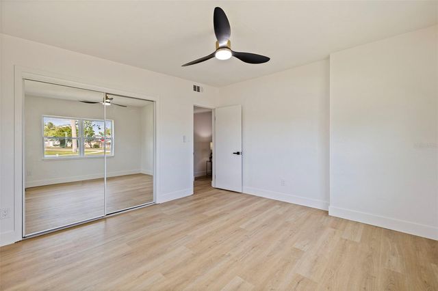 1235 45TH STREET N, St Petersburg, FL 33713