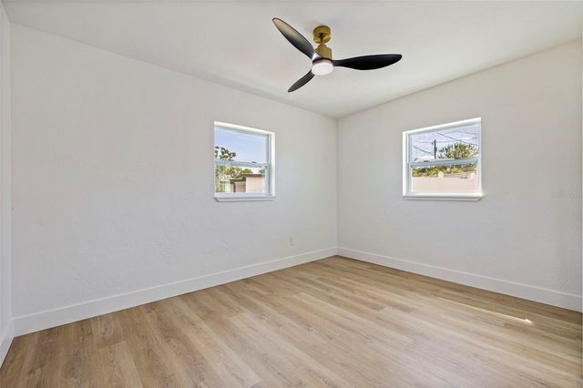 1235 45TH STREET N, St Petersburg, FL 33713