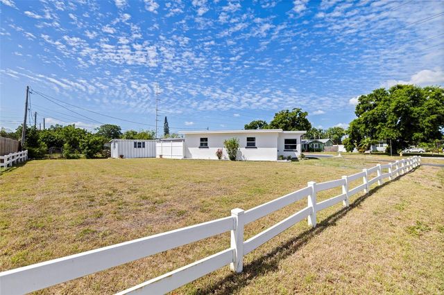 1235 45TH STREET N, St Petersburg, FL 33713