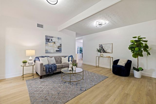 1235 45TH STREET N, St Petersburg, FL 33713