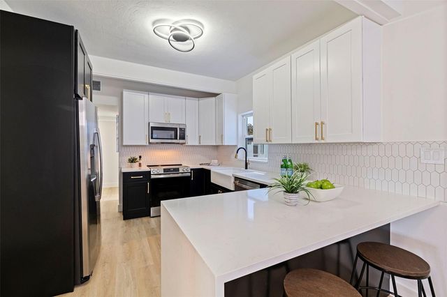 1235 45TH STREET N, St Petersburg, FL 33713