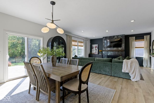 6695 Sugar Creek Lane, Whitestown, IN 46075