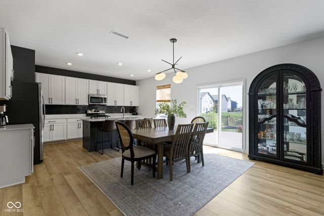 6695 Sugar Creek Lane, Whitestown, IN 46075