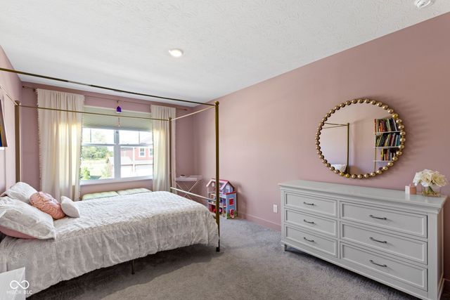 6695 Sugar Creek Lane, Whitestown, IN 46075