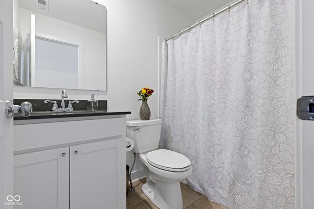 6695 Sugar Creek Lane, Whitestown, IN 46075