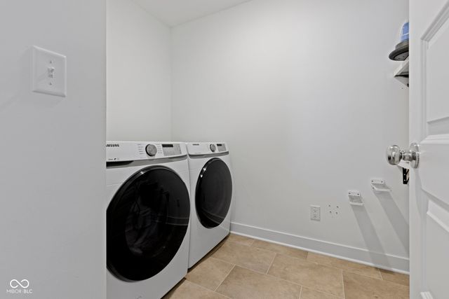 6695 Sugar Creek Lane, Whitestown, IN 46075