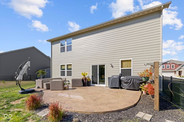 6695 Sugar Creek Lane, Whitestown, IN 46075